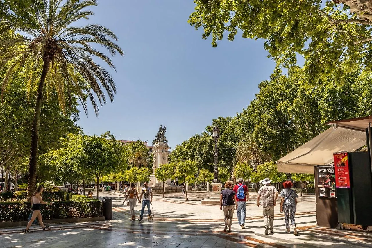 Waou Cosy I Sevilla Cathedral Spain