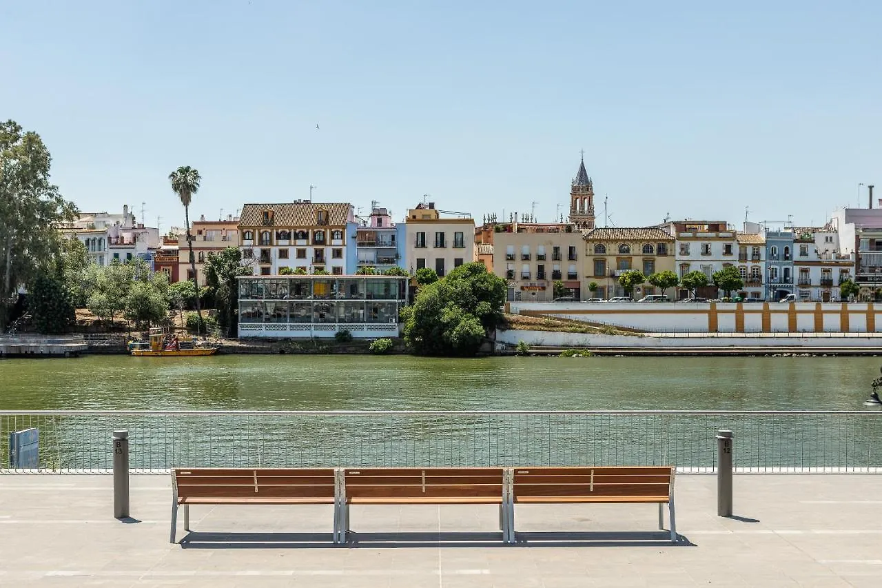 Waou Cosy I Sevilla Cathedral 0*, Seville